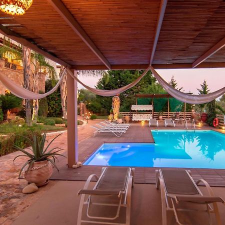 Villa Maira Luxurious With Private Swimming Pool Kórfos 外观 照片