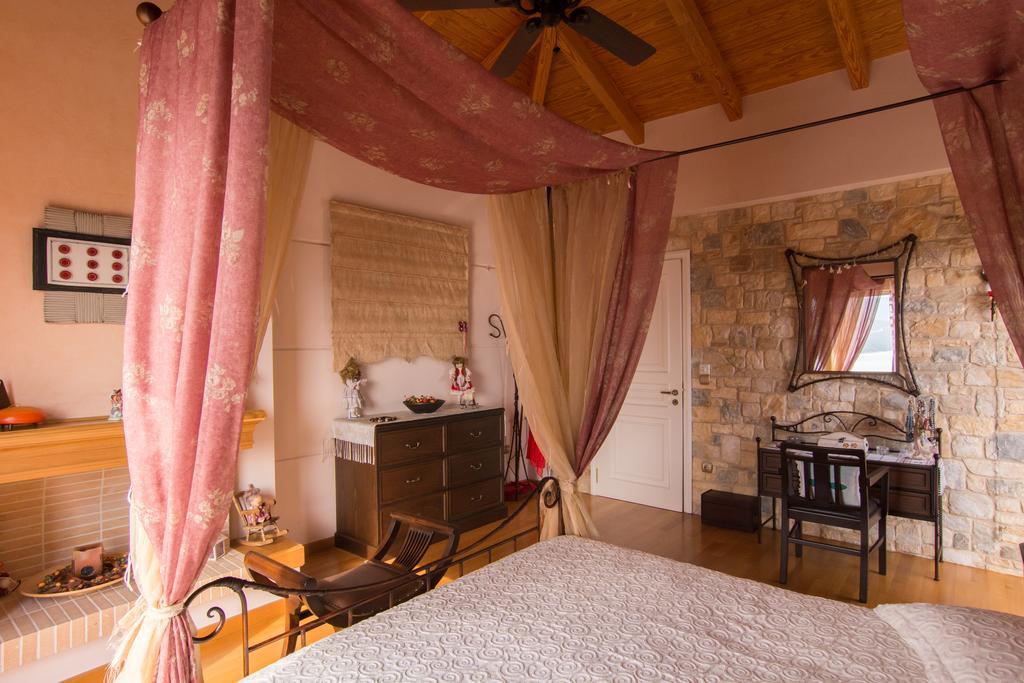 Villa Maira Luxurious With Private Swimming Pool Kórfos 外观 照片