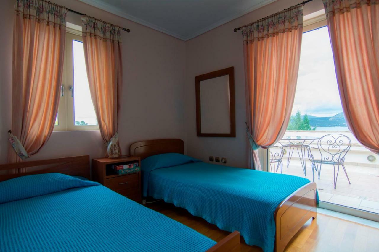 Villa Maira Luxurious With Private Swimming Pool Kórfos 外观 照片
