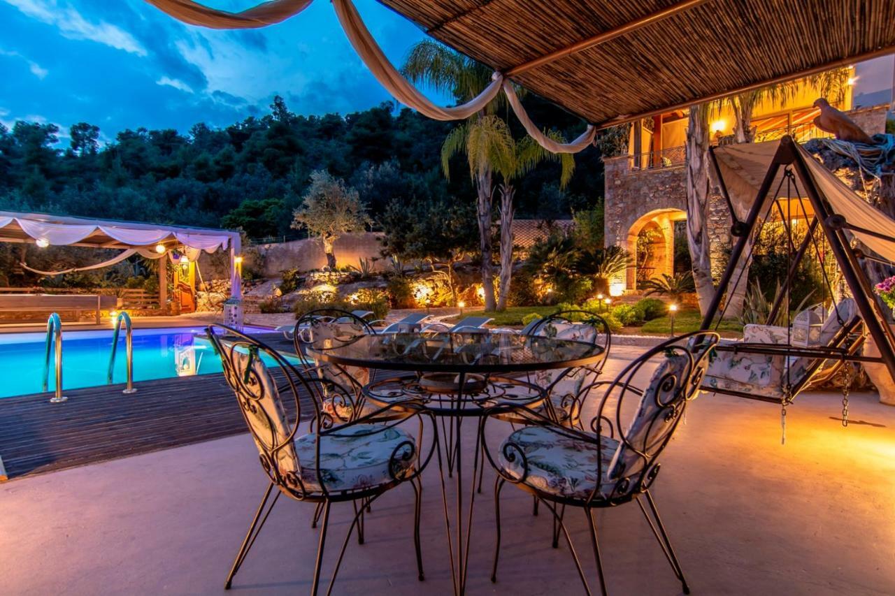 Villa Maira Luxurious With Private Swimming Pool Kórfos 外观 照片